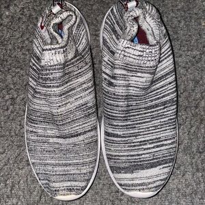 SKECHERS BOBS GREY/WHITE SIZE 7